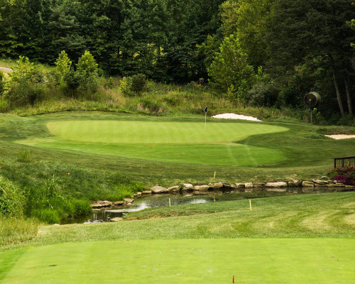 Chariot Run Golf Course tee highground